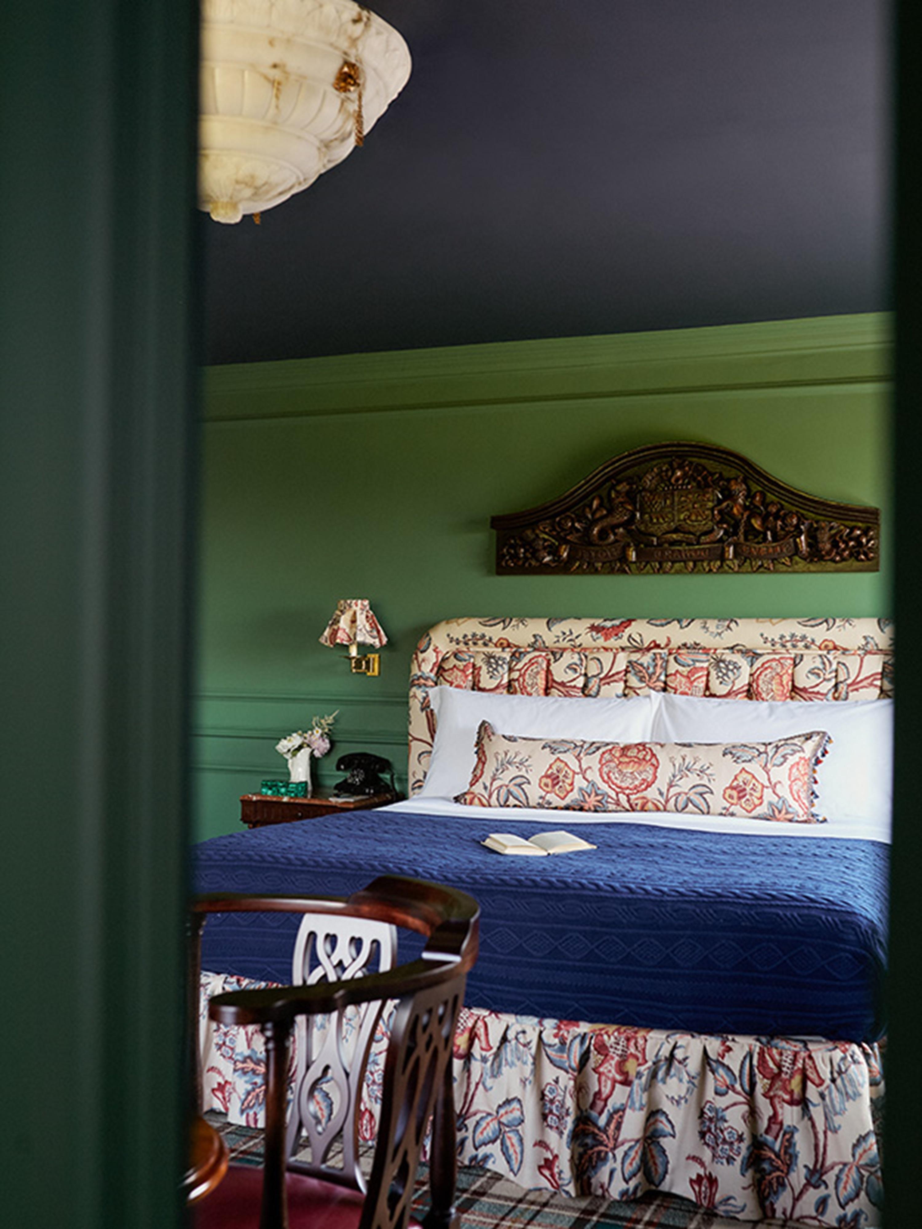 Slieve Donard Hotel Newcastle  Exterior photo A bedroom at the Inn
