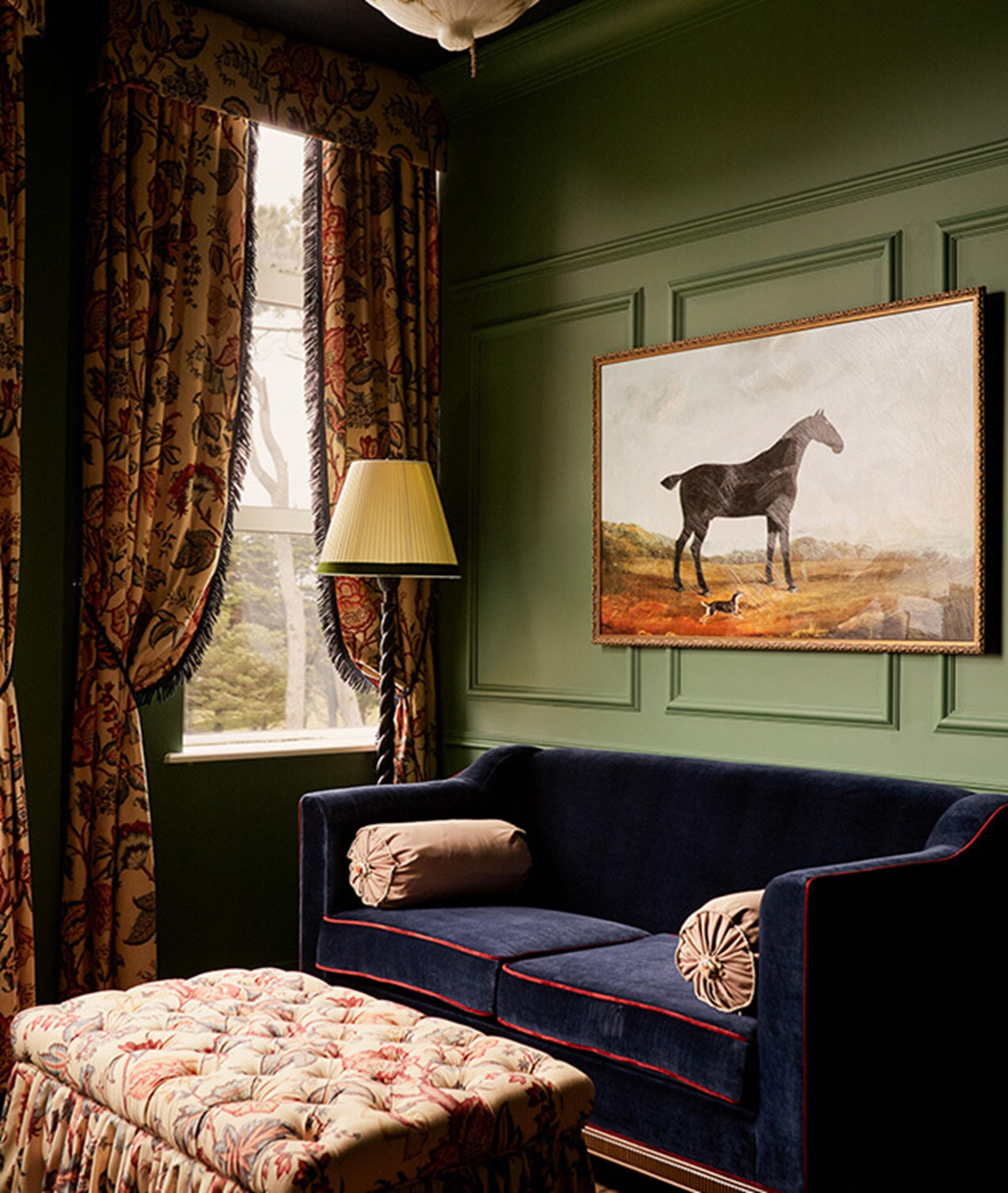 Slieve Donard Hotel Newcastle  Exterior photo A room with a green wall